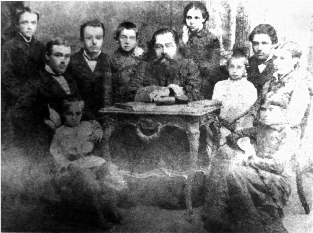 Иоанн Авраамович Булгаков с семьей