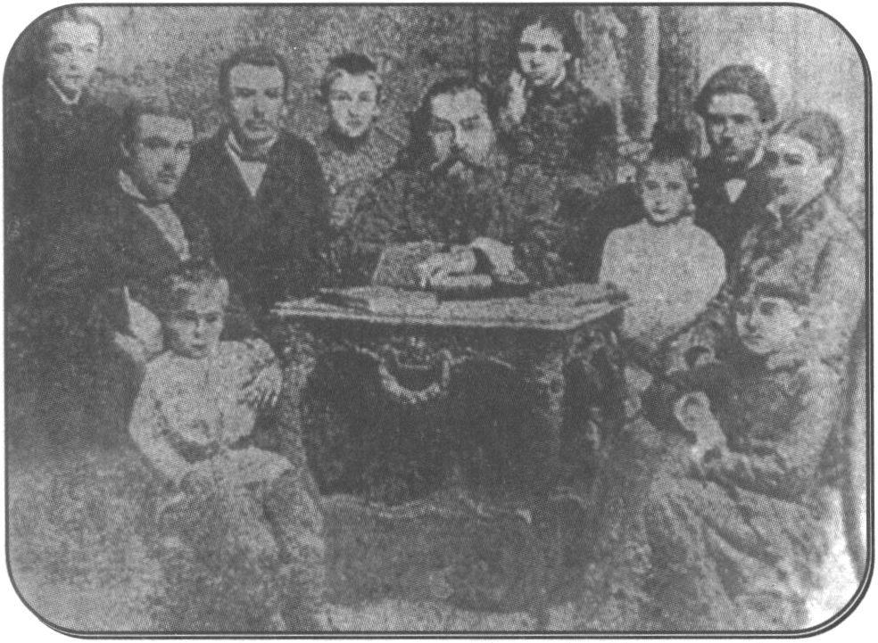 Иоанн Авраамьевич Булгаков с семьей